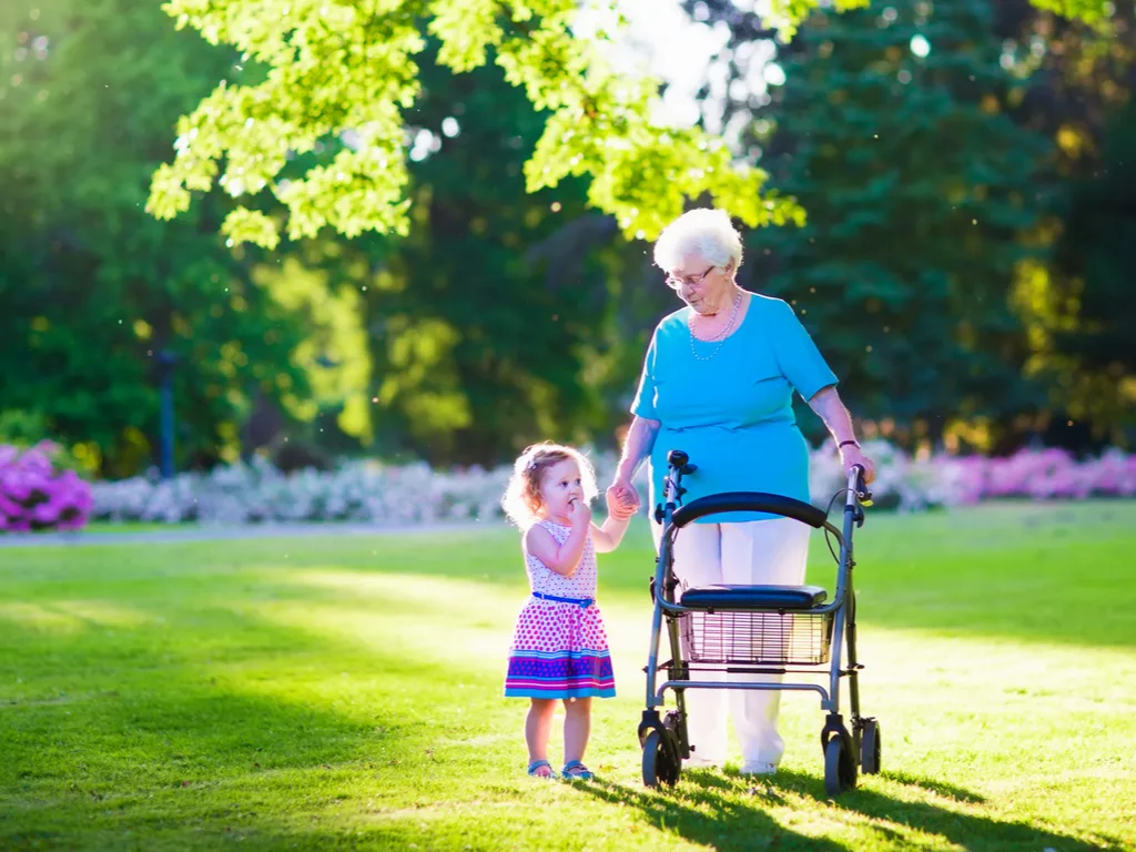 6 Types of Mobility Aids for Seniors
